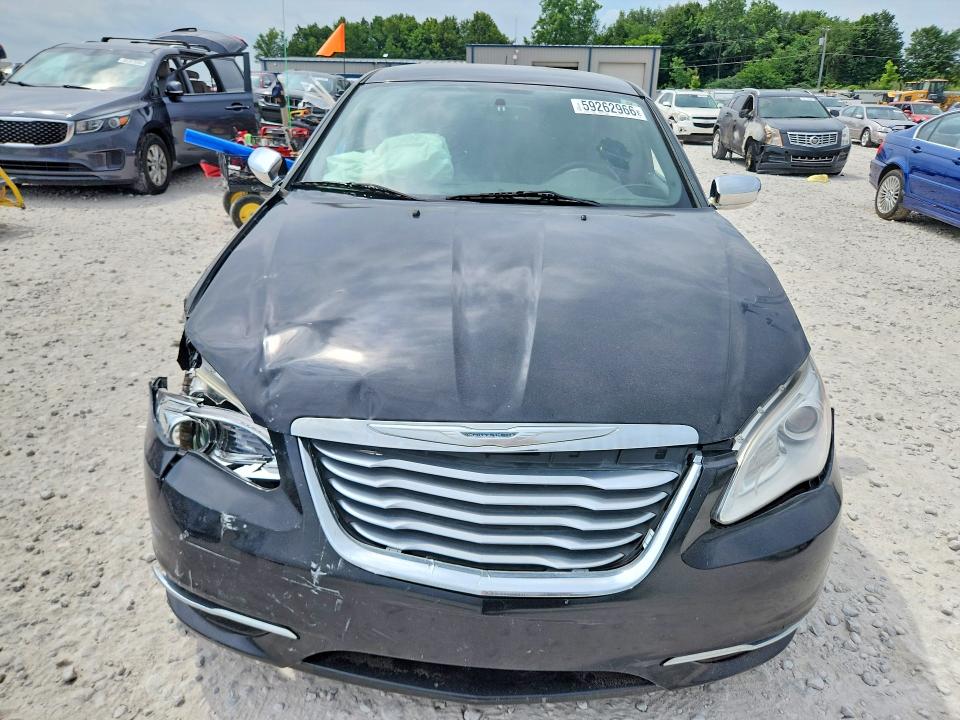 59262966 :رقم المزاد ، 1C3CCBCG6DN523481 vin ، 2013 Chrysler 200 مزاد بيع
