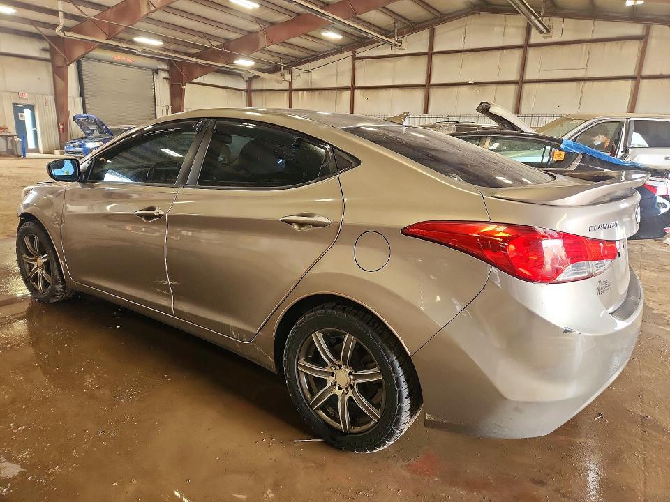 61250896 :رقم المزاد ، 5NPDH4AE7CH068508 vin ، 2012 Hyundai Elantra مزاد بيع