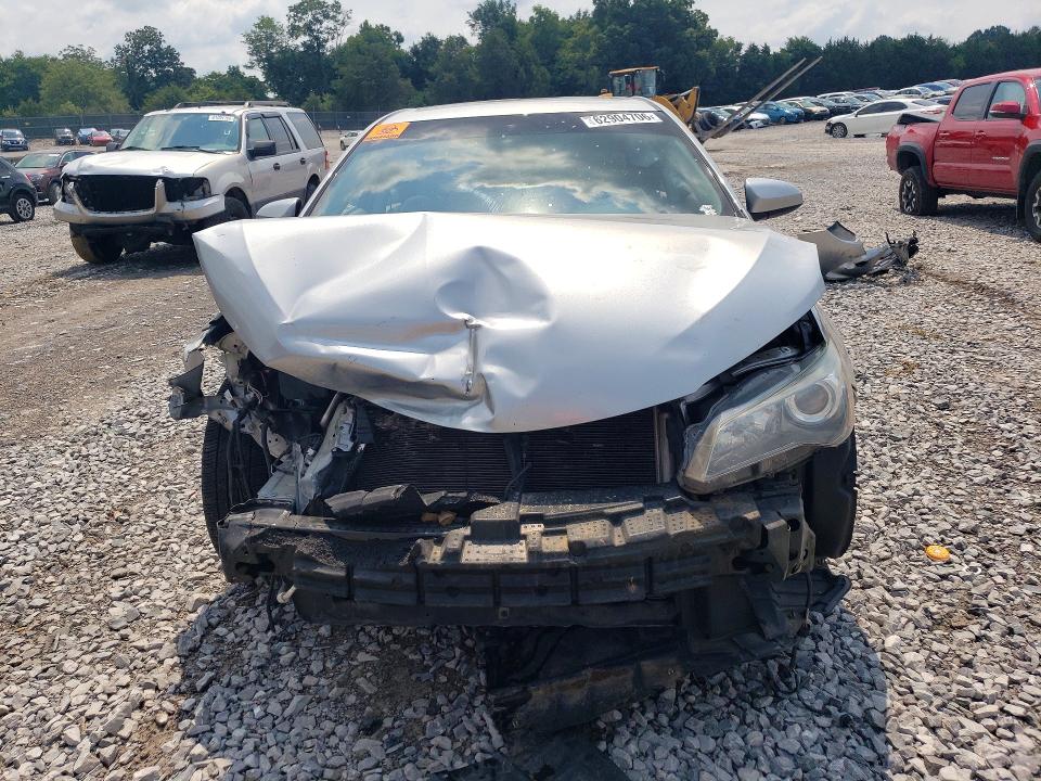 62904706 :رقم المزاد ، 4T1BF1FK8FU921398 vin ، 2015 Toyota Camry مزاد بيع