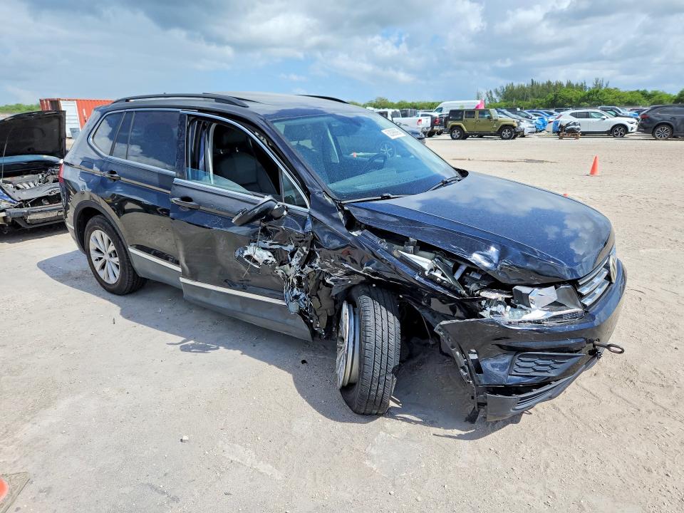 62099096 :رقم المزاد ، 3VV3B7AX6JM088399 vin ، 2018 Volkswagen Tiguan مزاد بيع