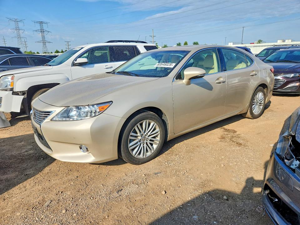 60646026 :رقم المزاد ، JTHBK1GG6D2047604 vin ، 2013 Lexus Es مزاد بيع