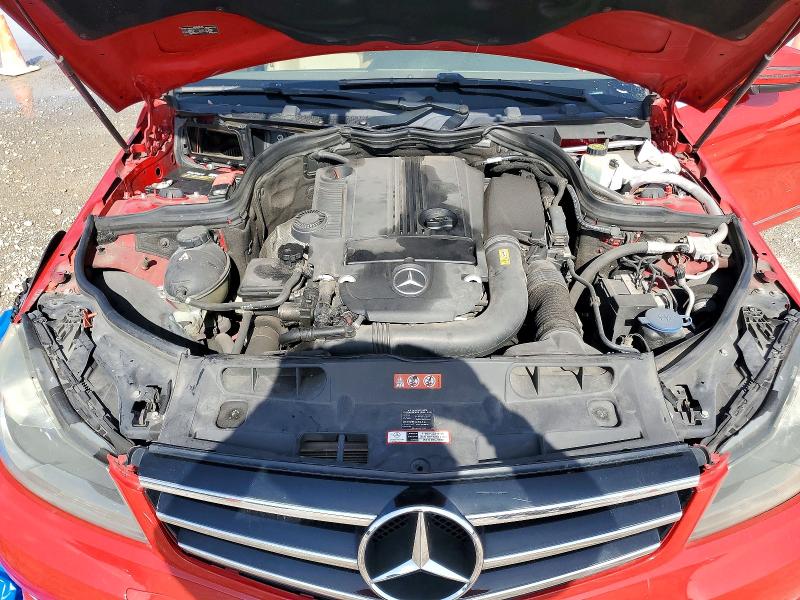 63168786 :رقم المزاد ، WDDGF4HB6ER307790 vin ، 2014 Mercedes-benz C مزاد بيع