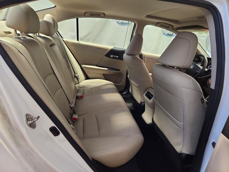 Продажа на аукционе авто 2015 Honda Accord, vin: 1HGCR2F89FA151578, номер лота: 61354576