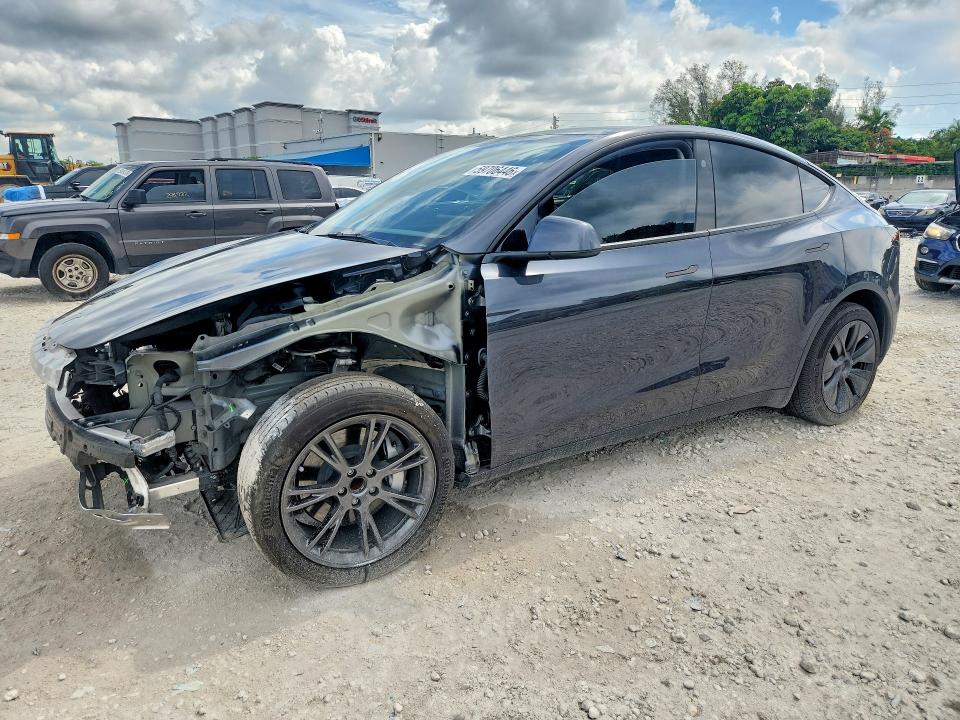 2025 Tesla Model Y მანქანა იყიდება აუქციონზე, vin: 7SAYGDED8SA379125, აუქციონის ნომერი: 59706446