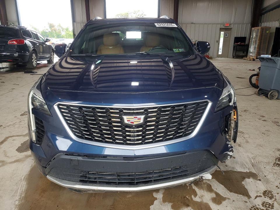 62925846 :رقم المزاد ، 1GYFZDR4XKF218681 vin ، 2019 Cadillac Xt4 مزاد بيع