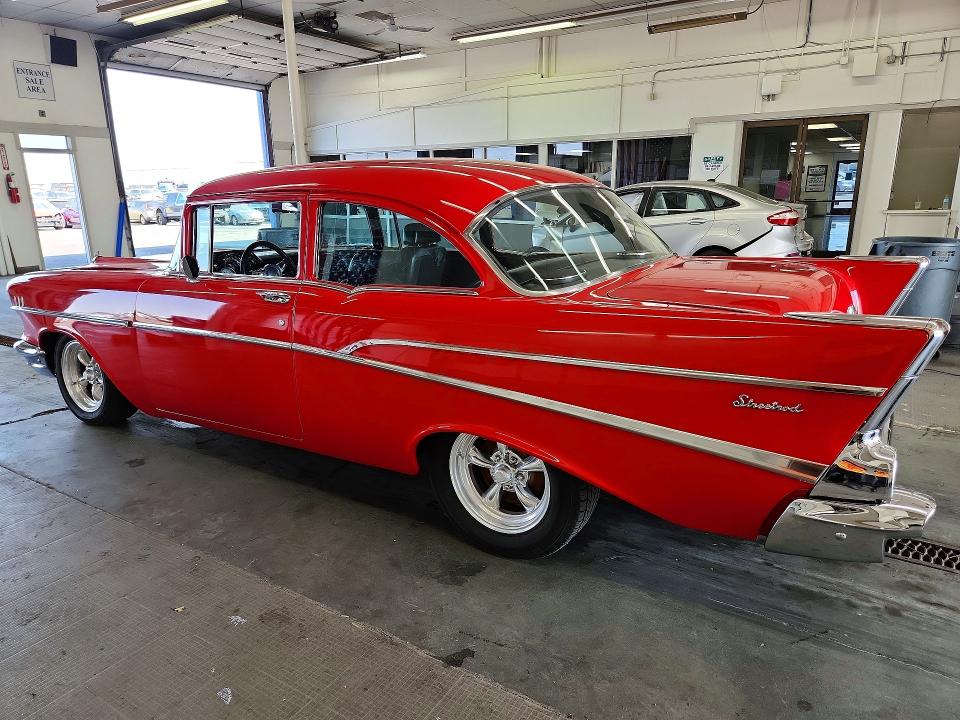 1957 Chevrolet Uk მანქანა იყიდება აუქციონზე, vin: VB570132019, აუქციონის ნომერი: 63020066