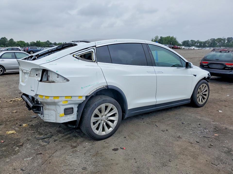 Продажа на аукционе авто 2017 Tesla Model X, vin: 5YJXCDE25HF044418, номер лота: 41632016