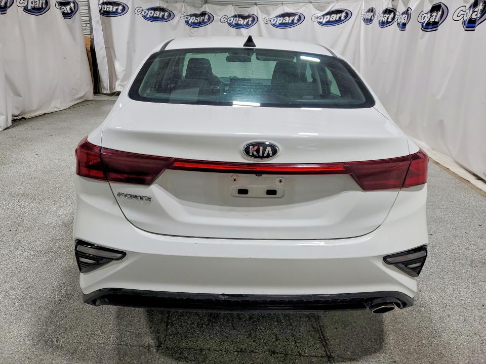 60609286 :رقم المزاد ، 3KPF24ADXME334076 vin ، 2021 Kia Forte مزاد بيع