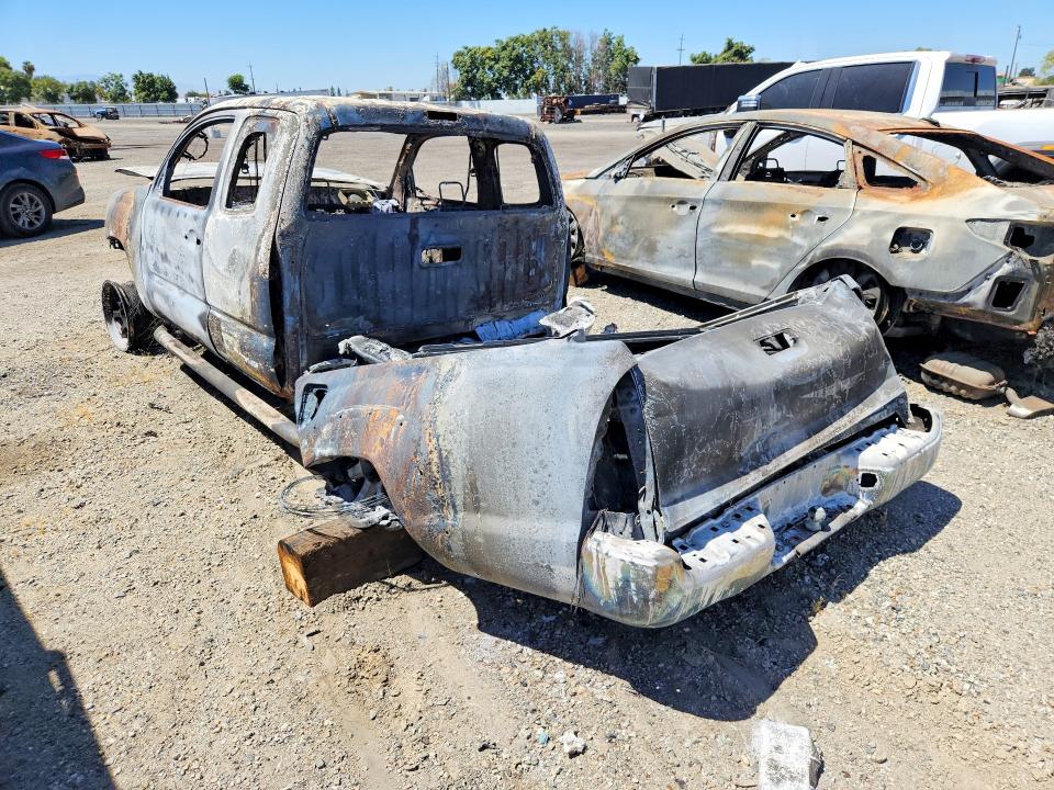 61772276 :رقم المزاد ، 5TEUX42N16Z231057 vin ، 2006 Toyota Tacoma مزاد بيع