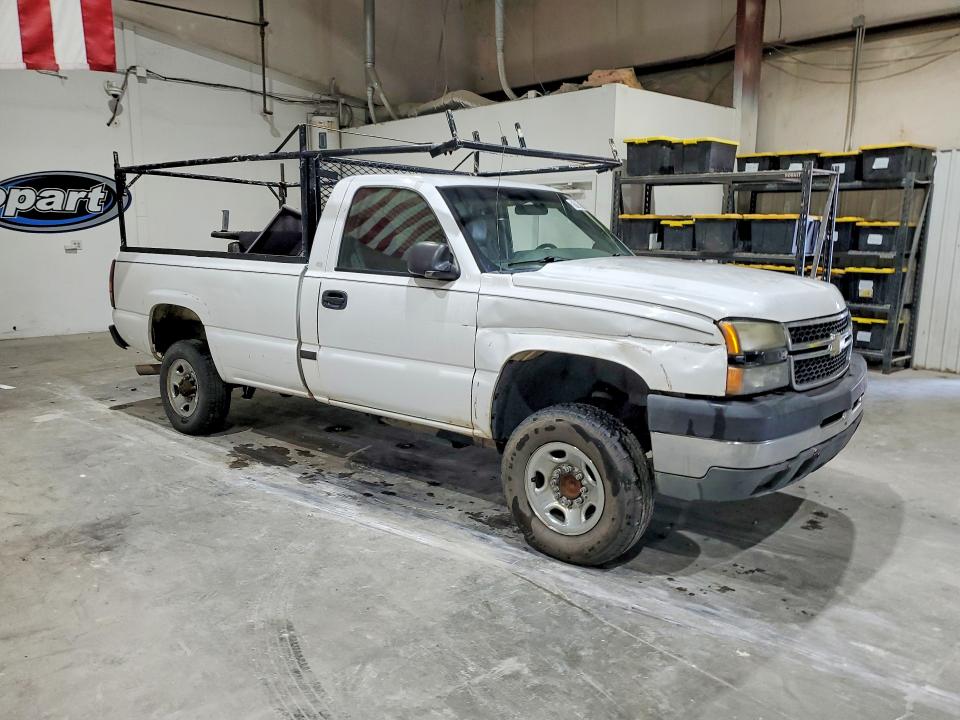 2006 Chevrolet Silverado მანქანა იყიდება აუქციონზე, vin: 1GCHC24UX6E153452, აუქციონის ნომერი: 61840306