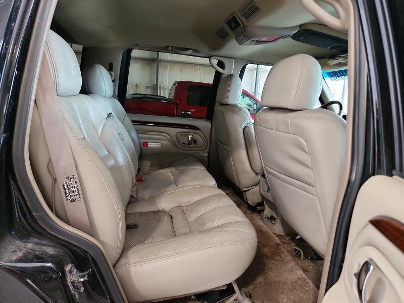 2000 Cadillac Escalade მანქანა იყიდება აუქციონზე, vin: 1GYEK63R8YR207931, აუქციონის ნომერი: 59744446