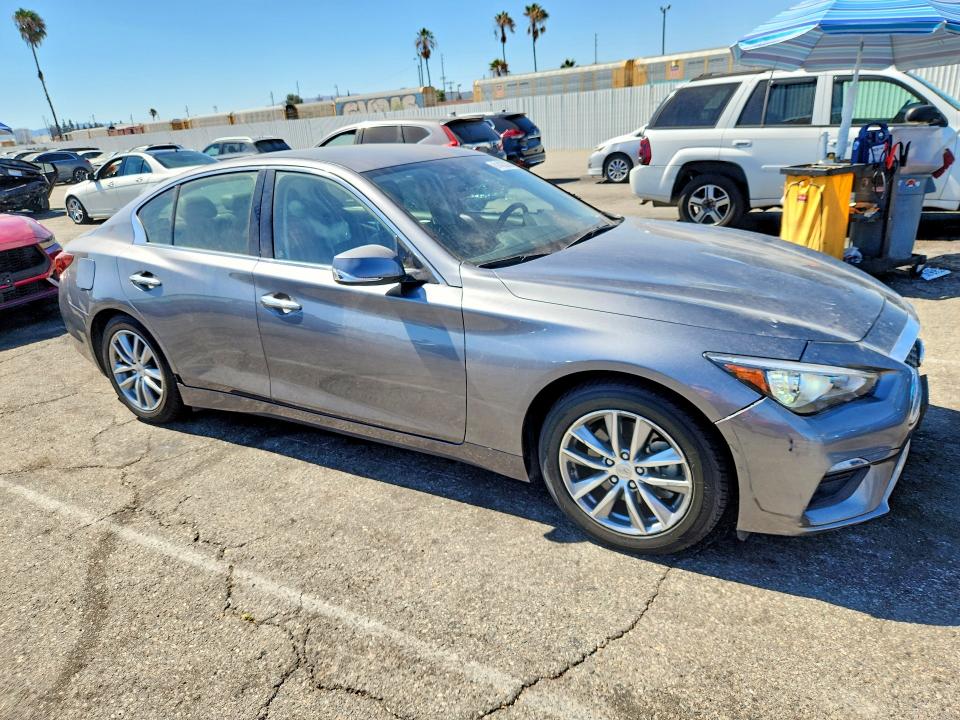 61433206 :رقم المزاد ، JN1EV7AP3LM208577 vin ، 2020 Infiniti Q50 مزاد بيع