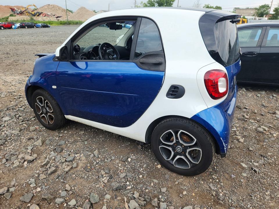 Aukcja sprzedaży 2016 Smart Fortwo, vin: WMEFJ5DA4GK059818, numer aukcji: 61778116