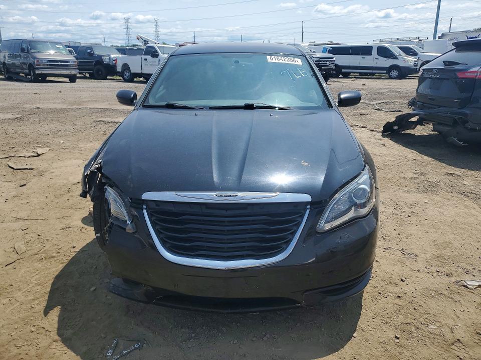 Продаж на аукціоні авто 2014 Chrysler 200, vin: 1C3CCBBGXEN132188, номер лоту: 61642356