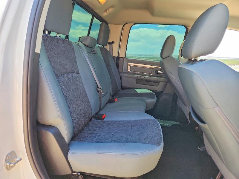 60871526 :رقم المزاد ، 1C6RR7TT3KS713792 vin ، 2019 Ram 1500 Classic مزاد بيع