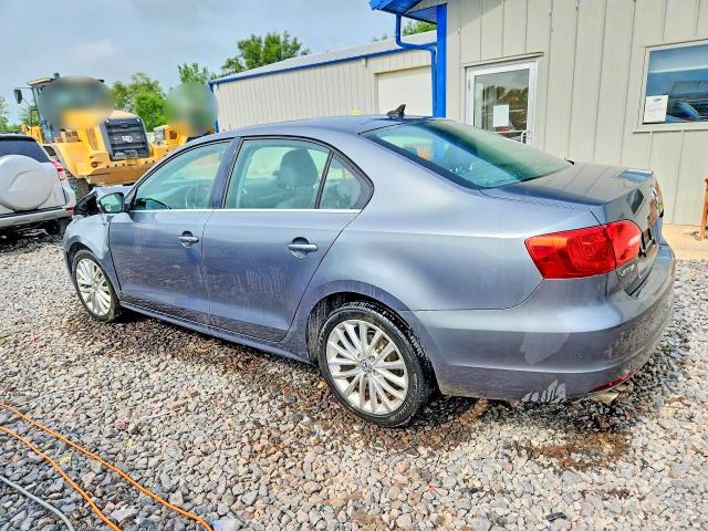60400936 :رقم المزاد ، 3VWLL7AJ8EM350868 vin ، 2014 Volkswagen Jetta مزاد بيع