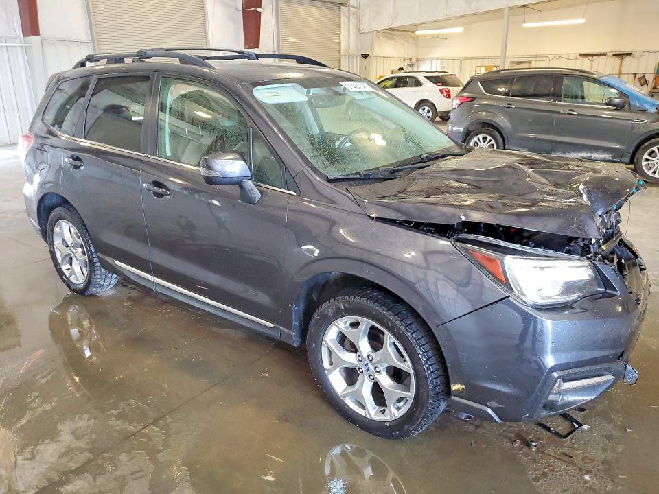 Продажа на аукционе авто 2017 Subaru Forester, vin: JF2SJAWC5HH515944, номер лота: 61484526