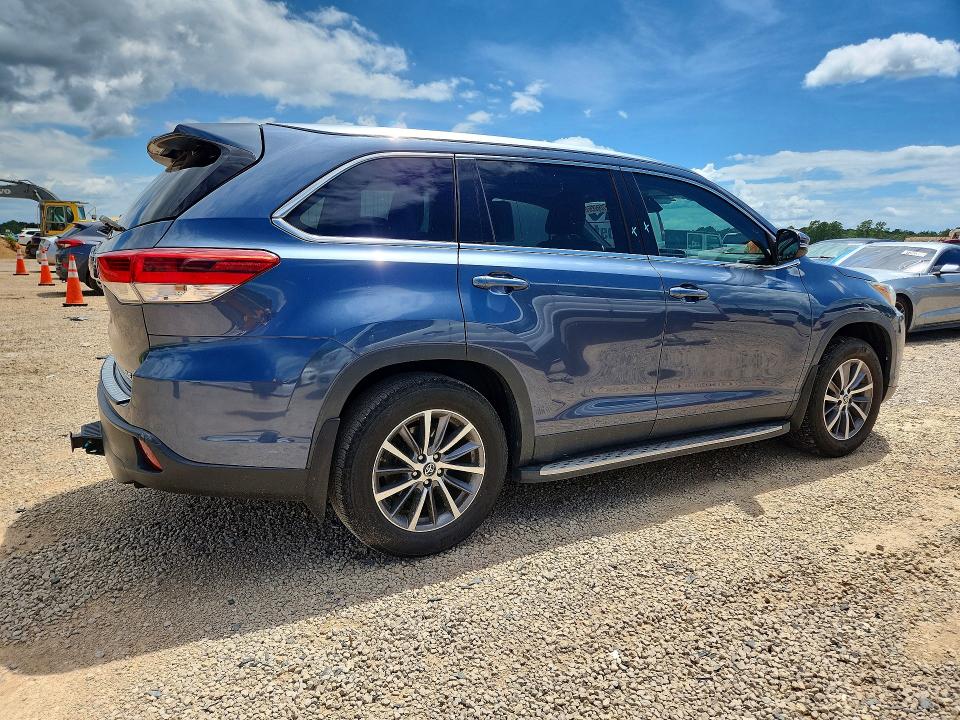 Продажа на аукционе авто 2019 Toyota Highlander, vin: 5TDJZRFH9KS971834, номер лота: 61668506