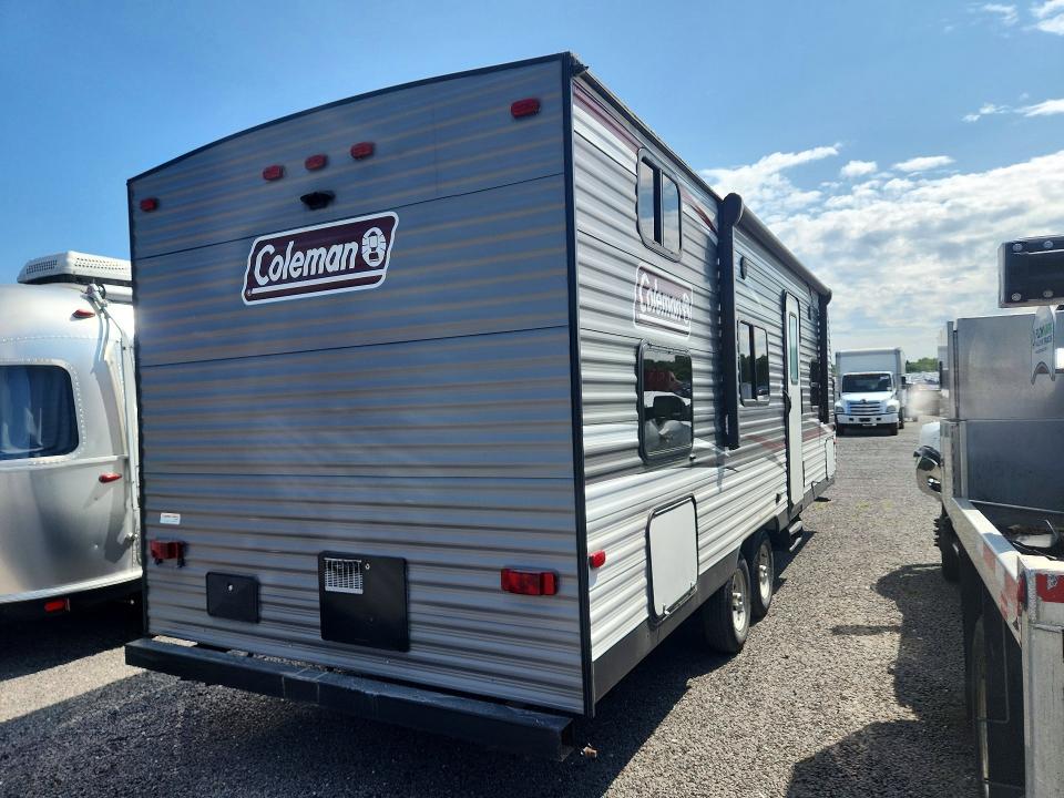 62598066 :رقم المزاد ، 4YDT27422KH935727 vin ، 2019 Keystone Coleman مزاد بيع