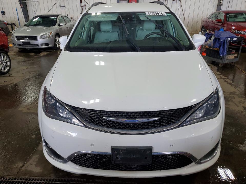 61609976 :رقم المزاد ، 2C4RC1BG7JR263043 vin ، 2018 Chrysler Pacifica مزاد بيع
