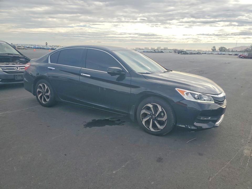 Продаж на аукціоні авто 2016 Honda Accord, vin: 1HGCR3F0XGA005787, номер лоту: 61860896