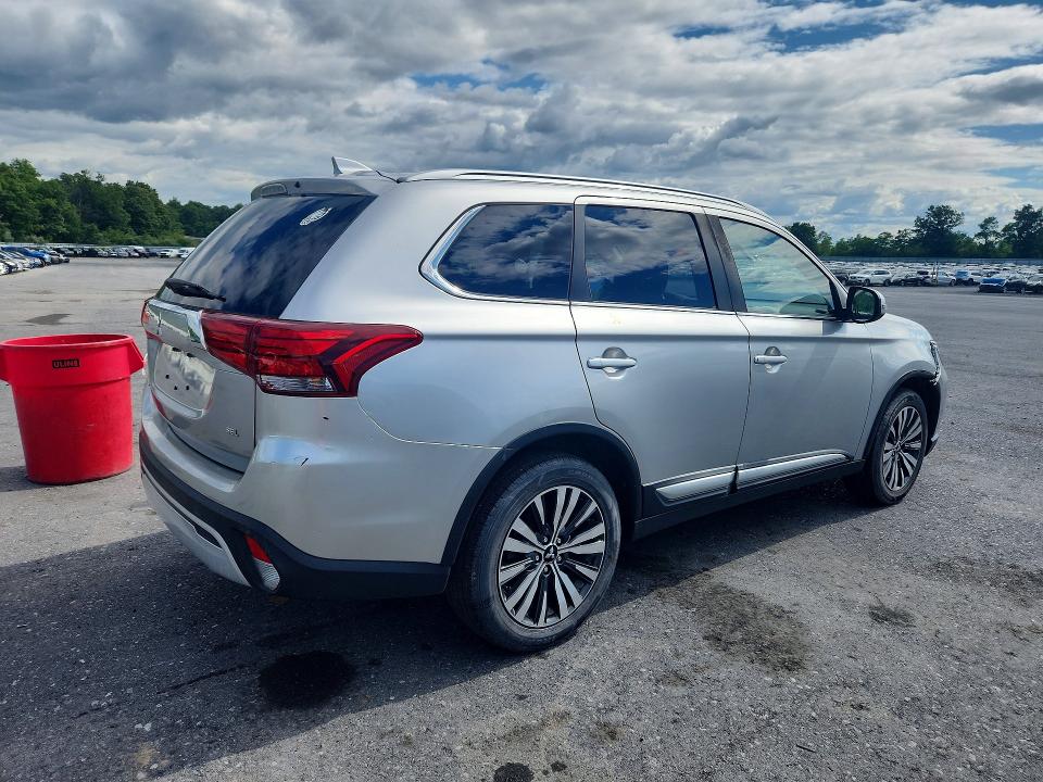 Продаж на аукціоні авто 2020 Mitsubishi Outlander, vin: JA4AD3A38LJ000551, номер лоту: 63053656