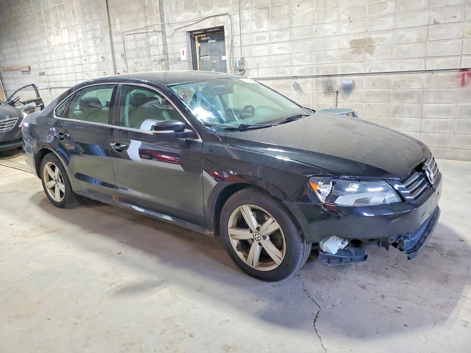 Продажа на аукционе авто 2013 Volkswagen Passat, vin: 1VWBH7A35DC081288, номер лота: 60331486