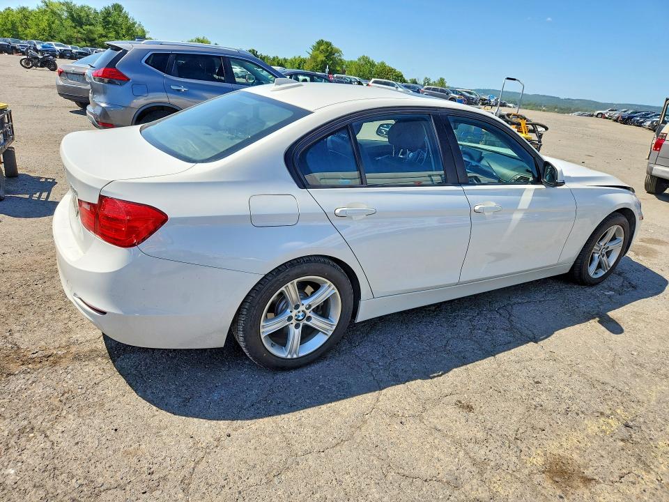 2014 Bmw 328 მანქანა იყიდება აუქციონზე, vin: WBA3B5G58ENS09760, აუქციონის ნომერი: 62419486
