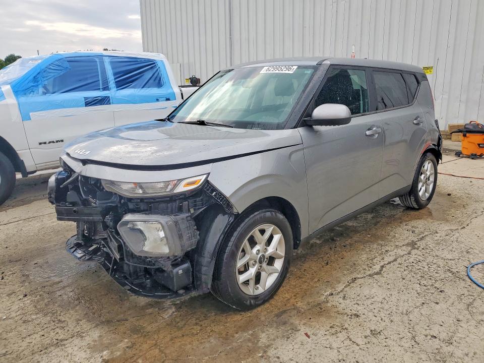 62995296 :رقم المزاد ، KNDJ23AU7N7814582 vin ، 2022 Kia Soul مزاد بيع
