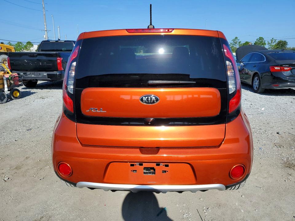 Продаж на аукціоні авто 2018 Kia Soul, vin: KNDJP3A57J7584031, номер лоту: 62342716