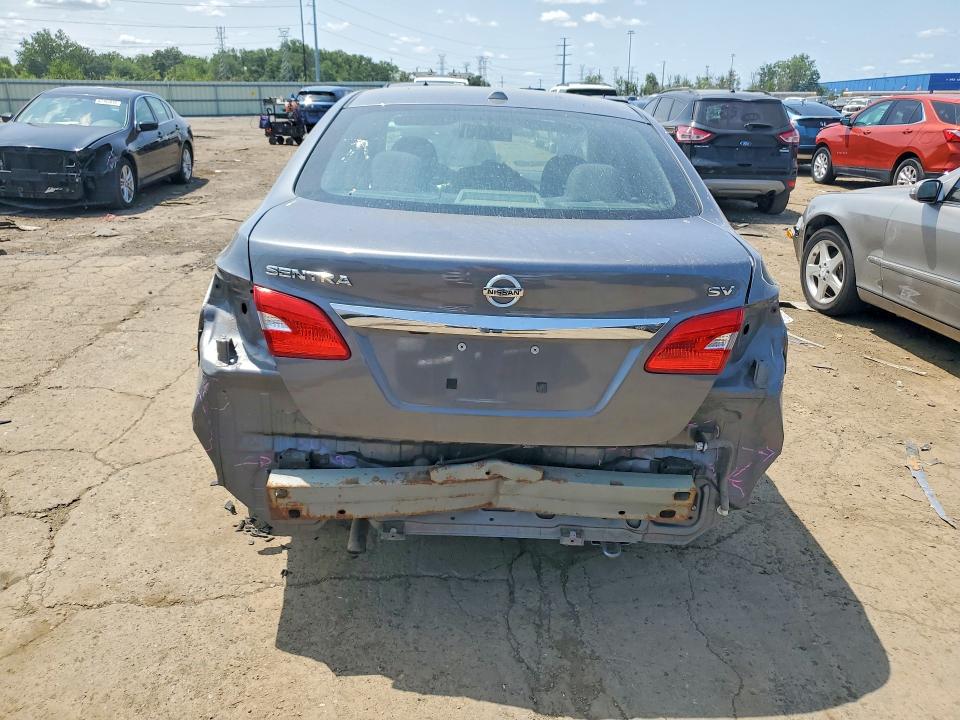 61973046 :رقم المزاد ، 3N1AB7AP3JL626765 vin ، 2018 Nissan Sentra مزاد بيع