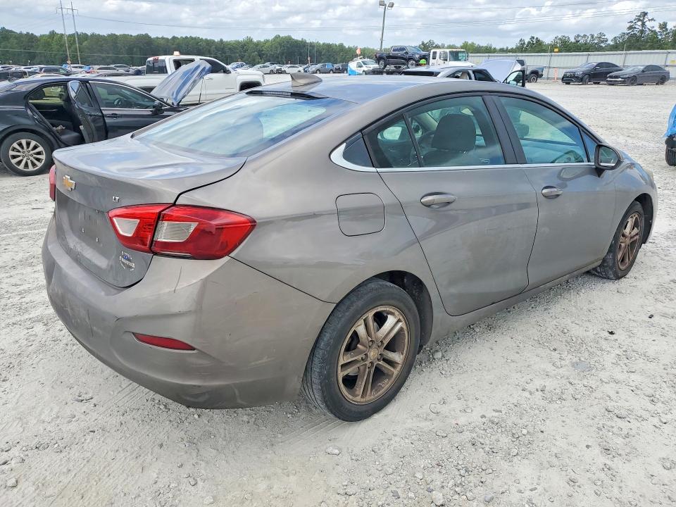2018 Chevrolet Cruze მანქანა იყიდება აუქციონზე, vin: 1G1BE5SM8J7158756, აუქციონის ნომერი: 62236786