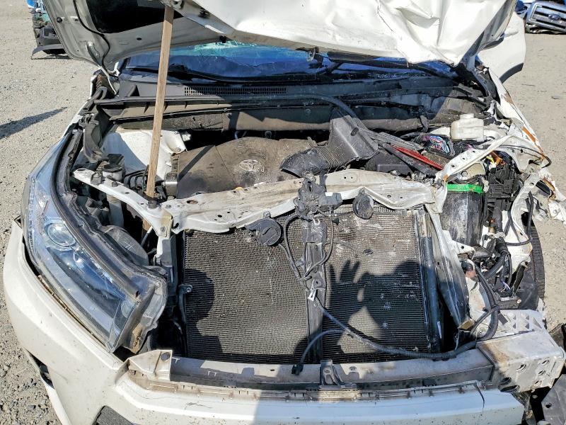 Продажа на аукционе авто 2017 Toyota Highlander, vin: 5TDDZRFH0HS476055, номер лота: 62493526