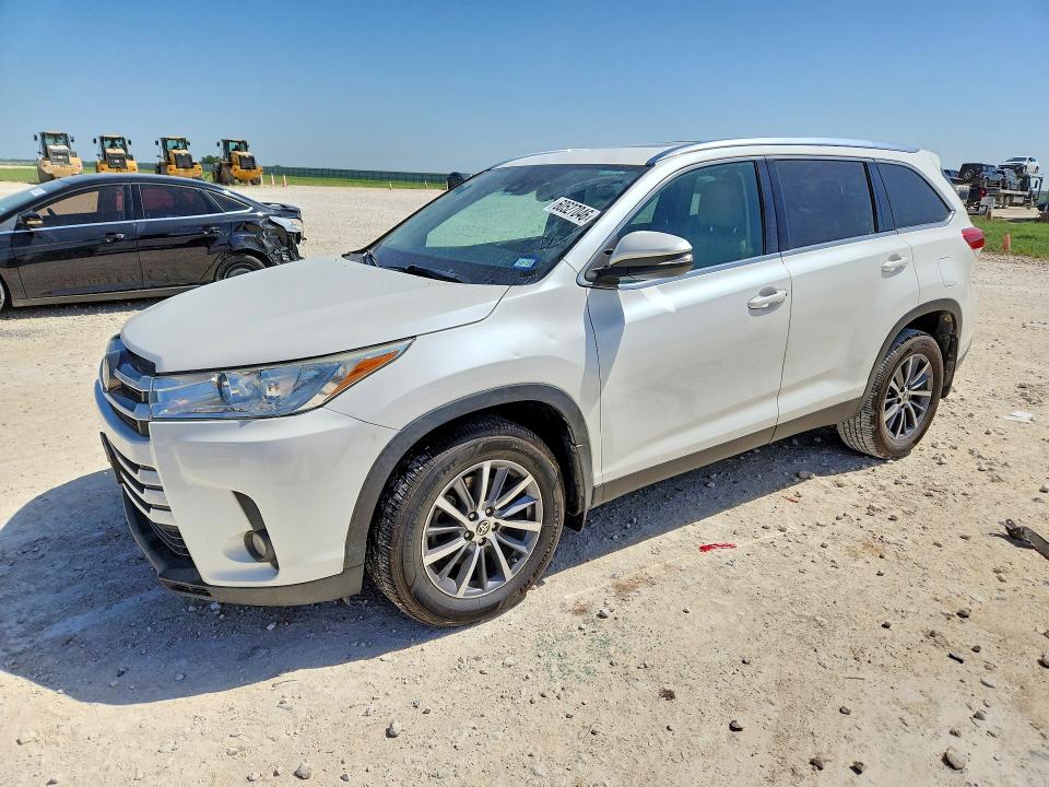 60527046 :رقم المزاد ، 5TDKZRFH2KS369457 vin ، 2019 Toyota Highlander مزاد بيع
