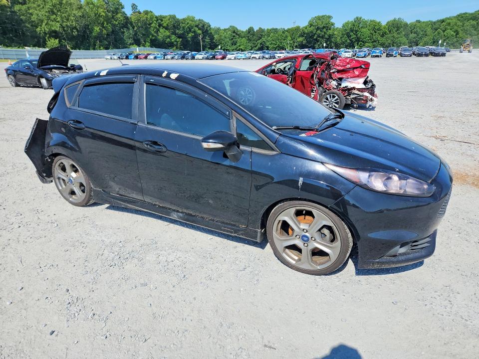 61587626 :رقم المزاد ، 3FADP4GX0KM121124 vin ، 2019 Ford Fiesta مزاد بيع