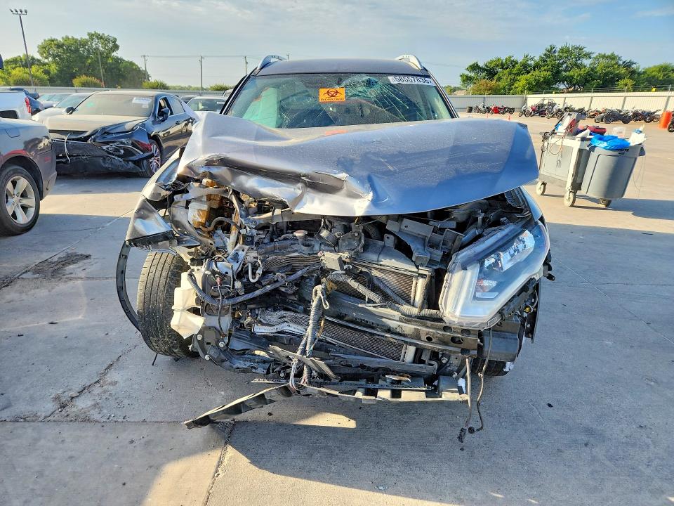 58557836 :رقم المزاد ، KNMAT2MT9JP561785 vin ، 2018 Nissan Rogue مزاد بيع