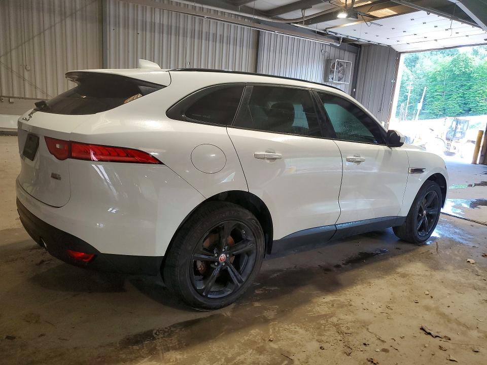 Продажа на аукционе авто 2017 Jaguar F-pace, vin: SADCJ2BV8HA884228, номер лота: 61043136