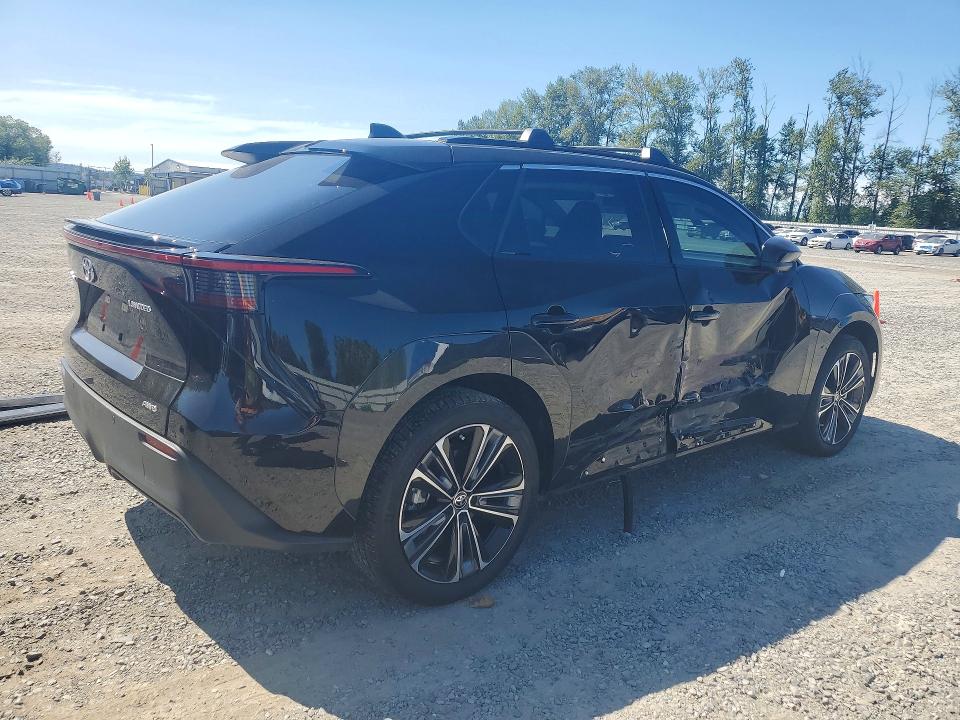 61091126 :رقم المزاد ، JTMABACA3PA034981 vin ، 2023 Toyota Bz4x مزاد بيع