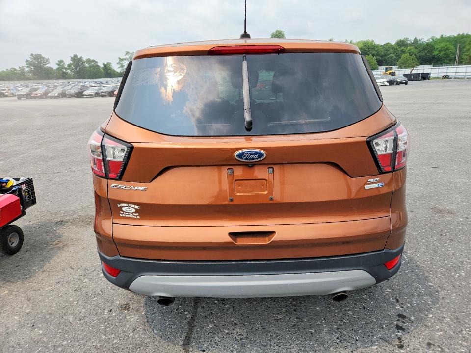 61243136 :رقم المزاد ، 1FMCU9GD2HUD91831 vin ، 2017 Ford Escape مزاد بيع