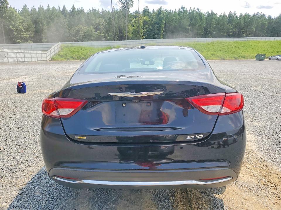 62830716 :رقم المزاد ، 1C3CCCAB8FN741227 vin ، 2015 Chrysler 200 مزاد بيع