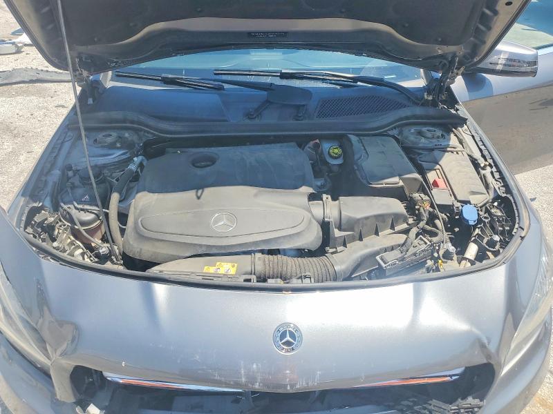 60874796 :رقم المزاد ، WDDSJ4GB2JN635235 vin ، 2018 Mercedes-benz Cla مزاد بيع
