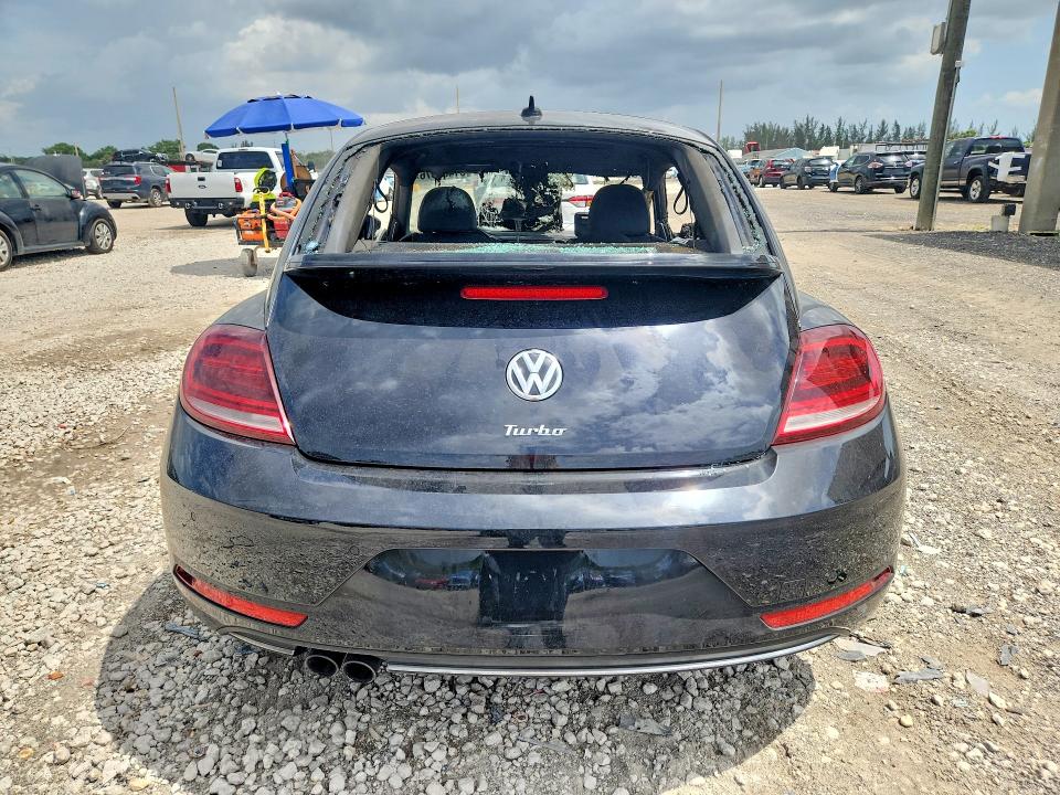 61483376 :رقم المزاد ، 3VWJD7AT6KM713072 vin ، 2019 Volkswagen Beetle مزاد بيع