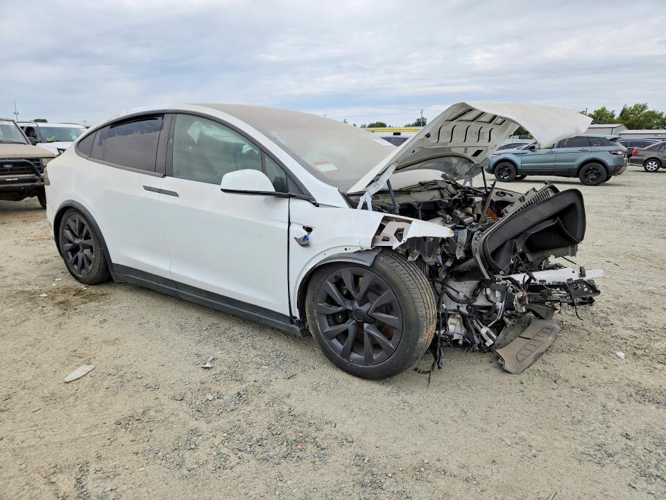 60666086 :رقم المزاد ، 7SAXCBE58RF440202 vin ، 2024 Tesla Model X مزاد بيع