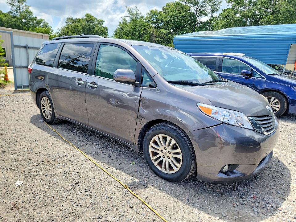 Продаж на аукціоні авто 2015 Toyota Sienna, vin: 5TDYK3DC3FS556277, номер лоту: 61370486