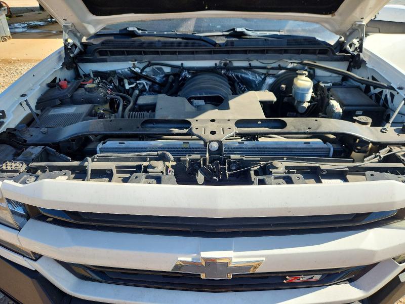 Продажа на аукционе авто 2018 Chevrolet Silverado, vin: 3GCUKREC6JG367081, номер лота: 61313276