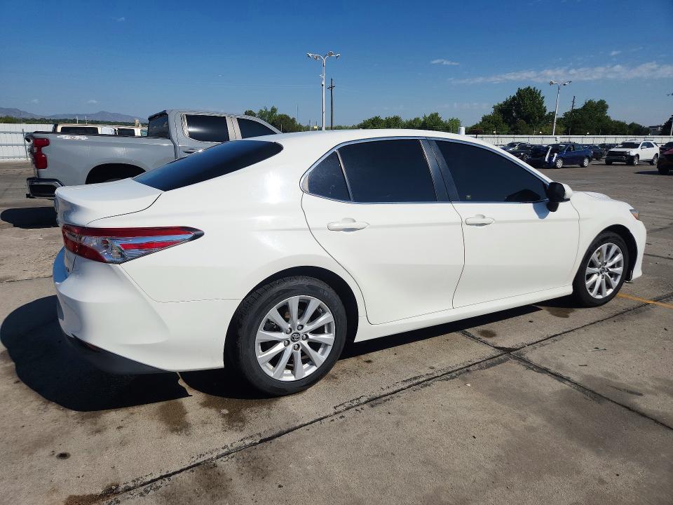 Продажа на аукционе авто 2018 Toyota Camry, vin: JTNB11HK5J3023805, номер лота: 61960936