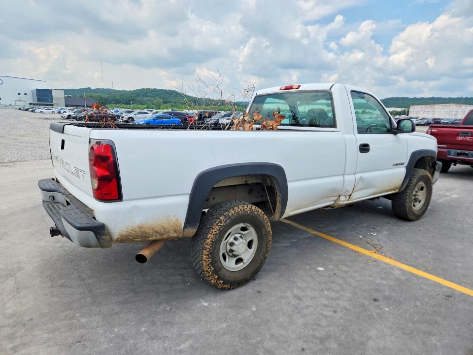 2006 Chevrolet Silverado მანქანა იყიდება აუქციონზე, vin: 1GCHC24U76E100935, აუქციონის ნომერი: 60404006