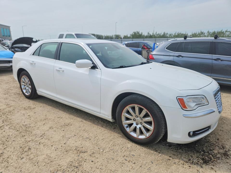 Продажа на аукционе авто 2013 Chrysler 300, vin: 2C3CCAAG3DH694128, номер лота: 61412176