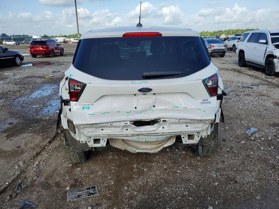2017 Ford Escape მანქანა იყიდება აუქციონზე, vin: 1FMCU0GD6HUB42346, აუქციონის ნომერი: 61054446