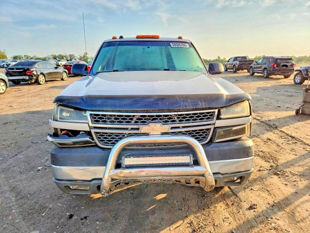59586766 :رقم المزاد ، 1GCHK33U35F931691 vin ، 2005 Chevrolet Silverado مزاد بيع